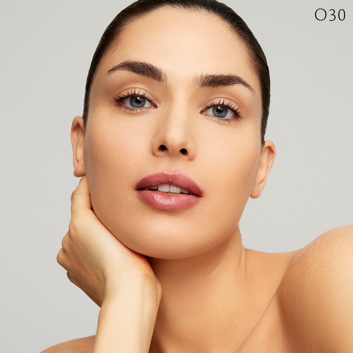 Radiant Fluid Foundation Natural Broad Spectrum SPF 25 Sunscreen