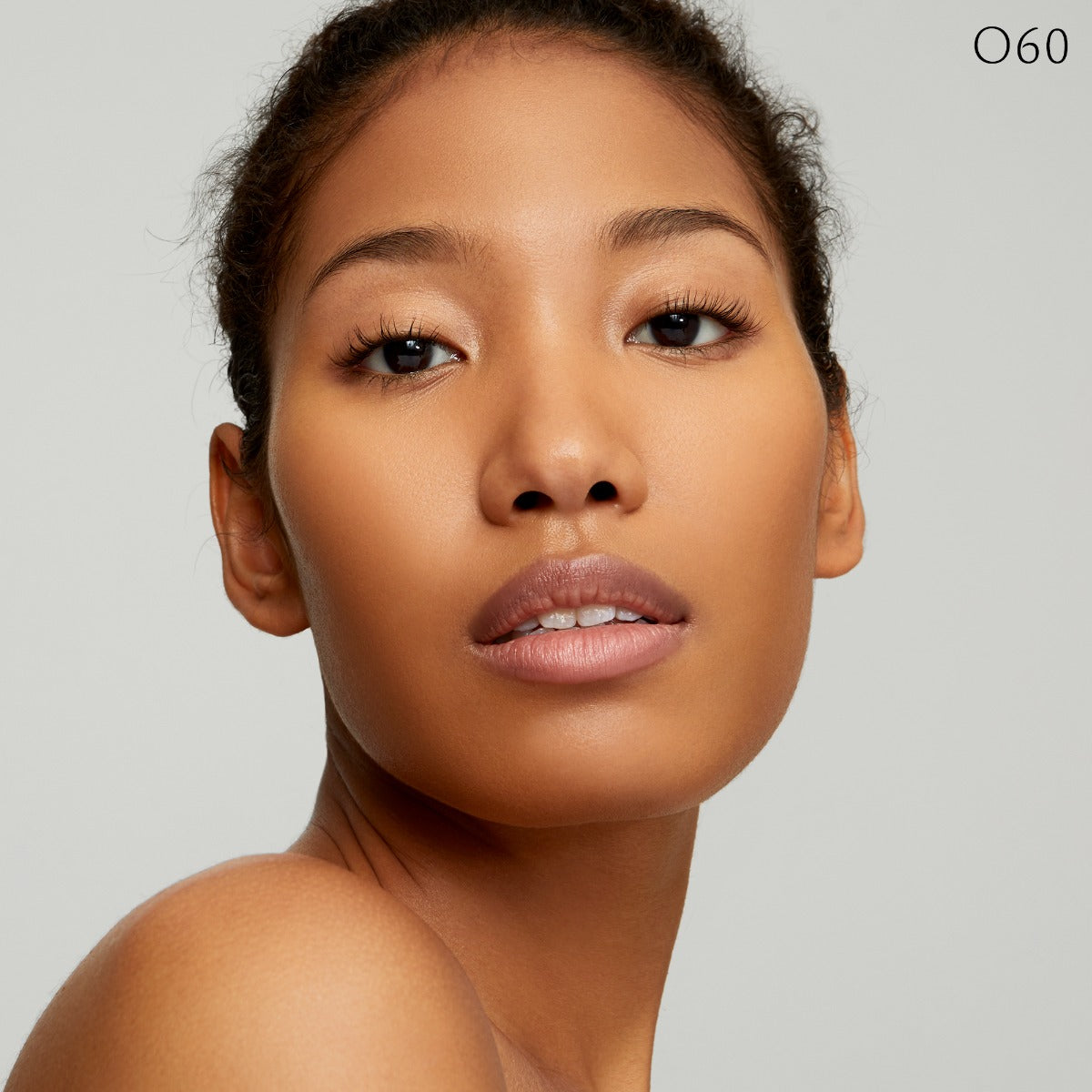 Radiant Fluid Foundation Natural Broad Spectrum SPF 25 Sunscreen