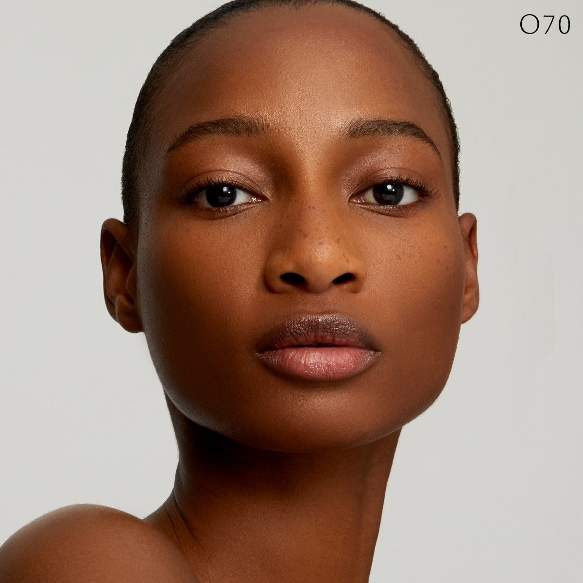 Radiant Fluid Foundation Natural Broad Spectrum SPF 25 Sunscreen