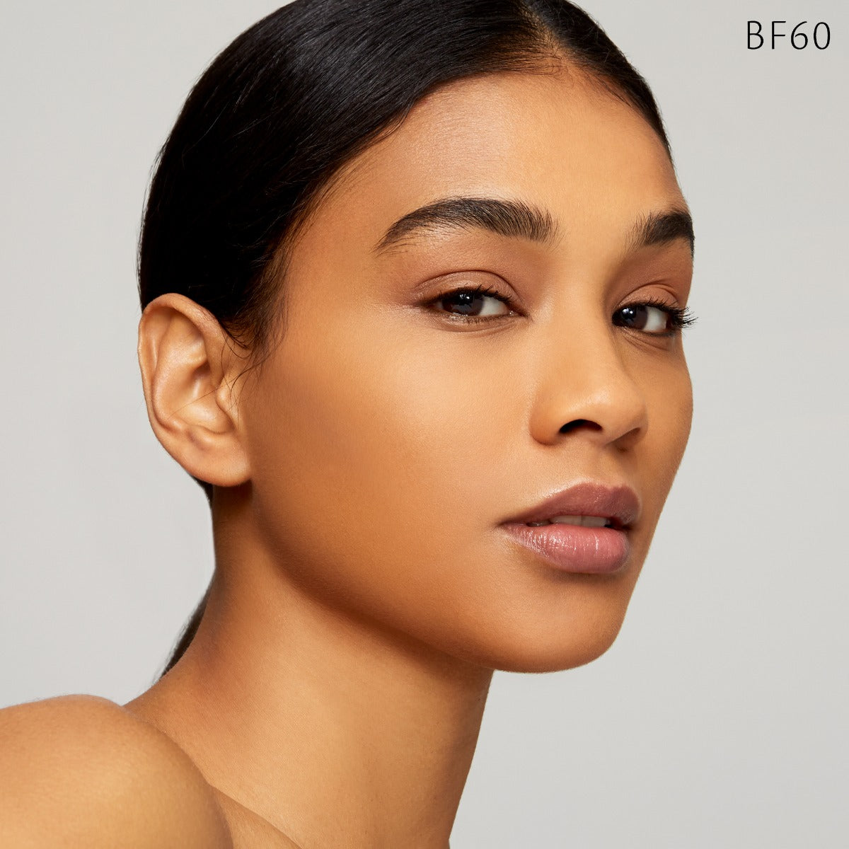 Radiant Fluid Foundation Natural Broad Spectrum SPF 25 Sunscreen