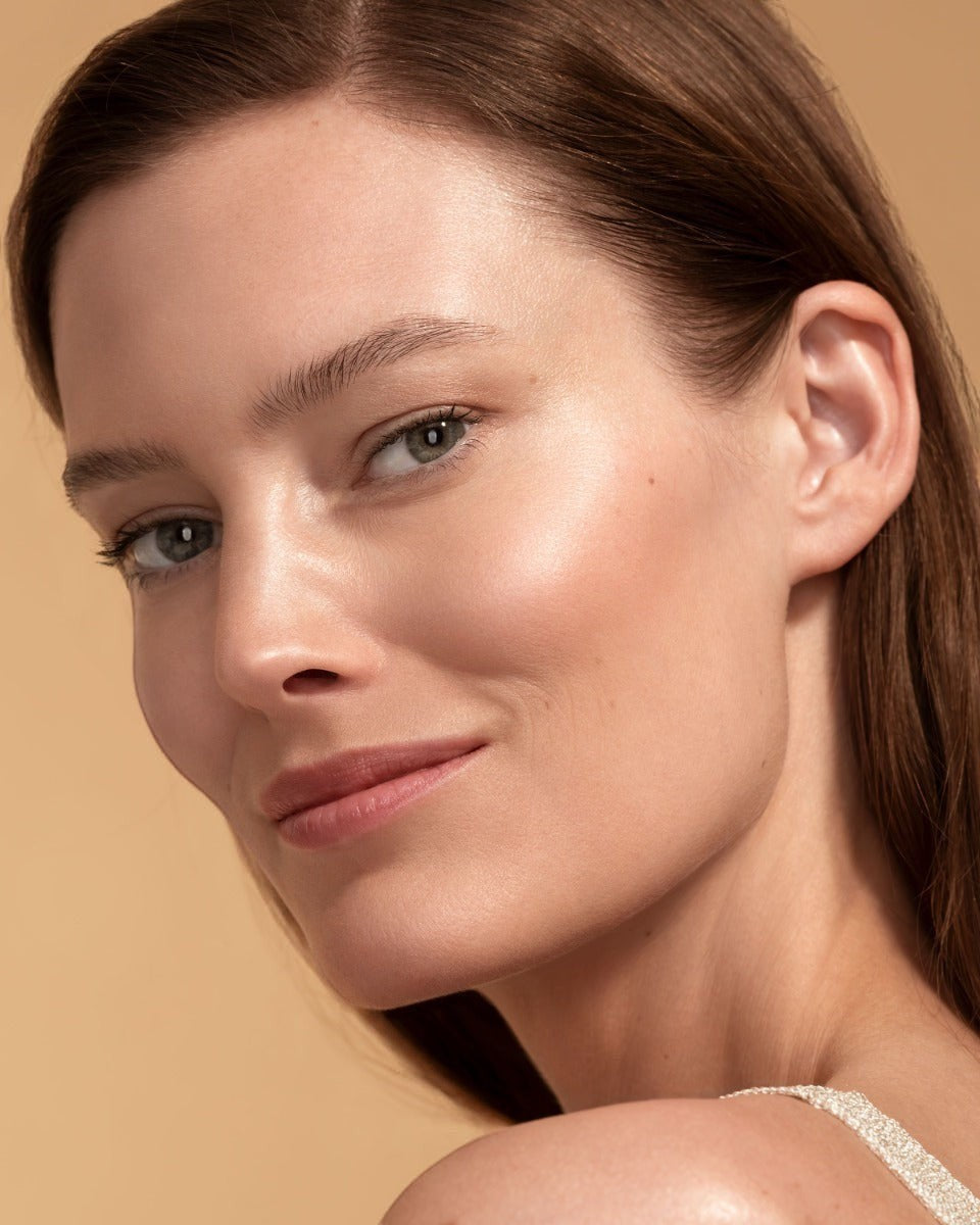 Sheer Glow Gold Face Tint 30g