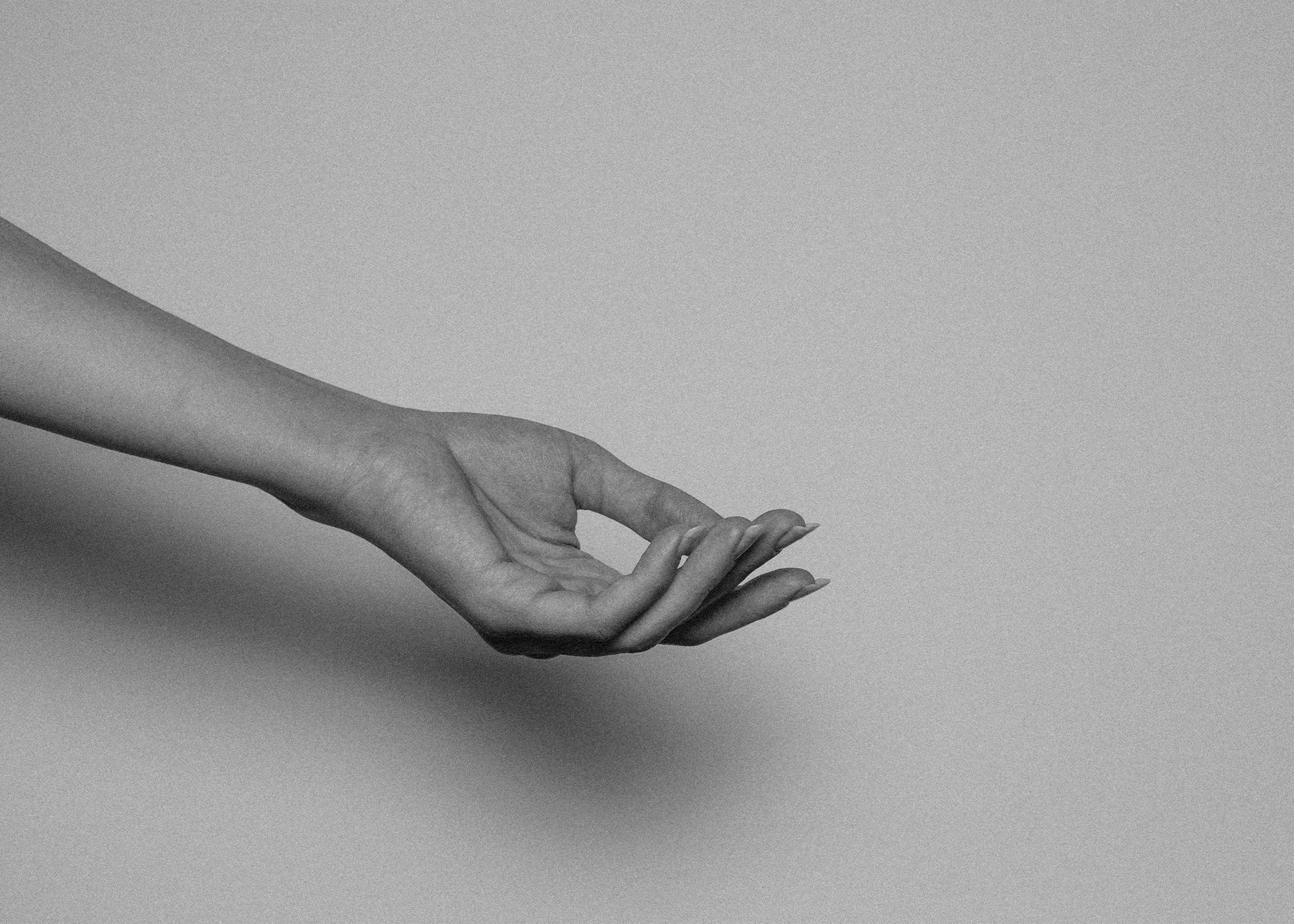 Anti-Aging for the Hand: How to Treat Wrinkles, Dark Spots & Crepey Skin