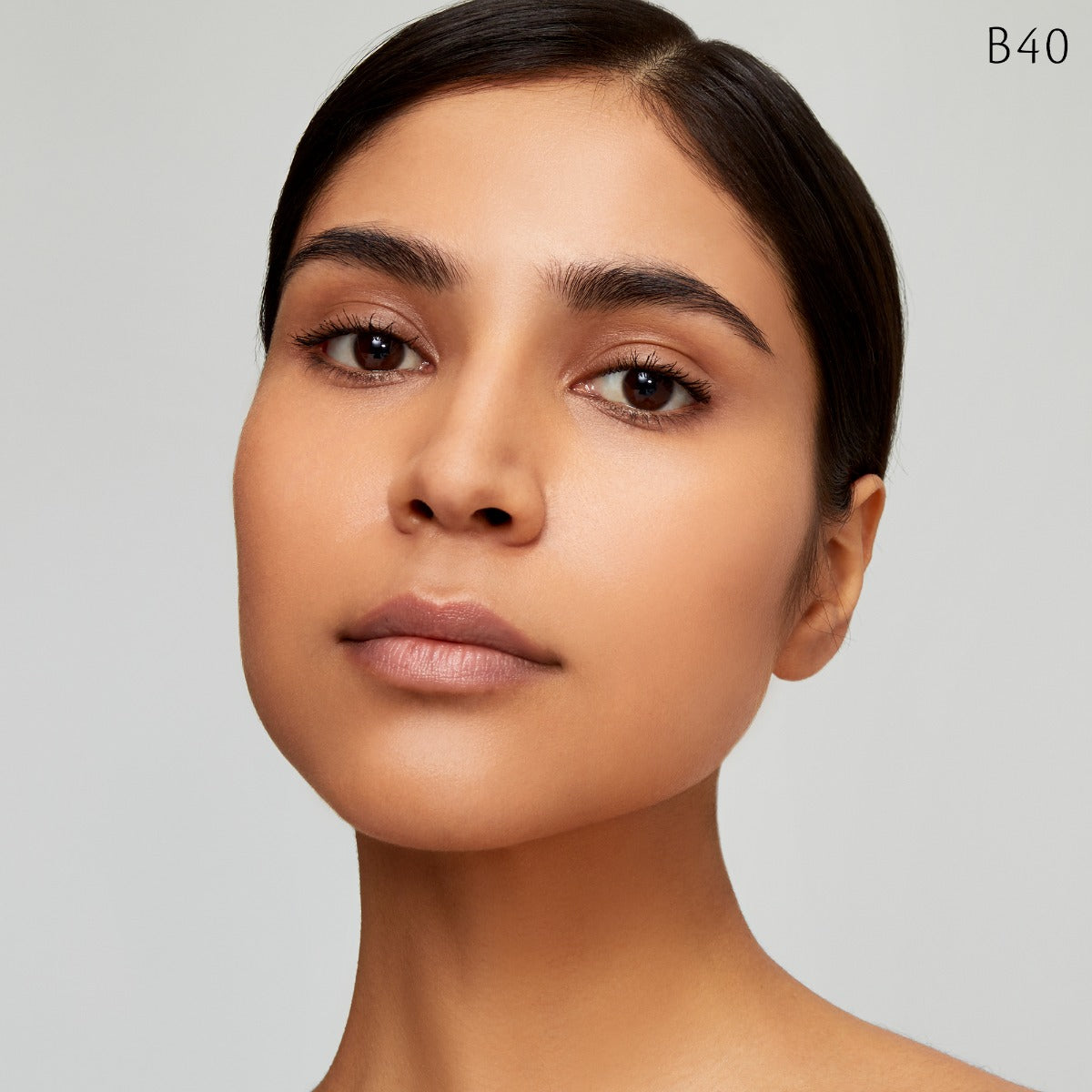 Radiant Fluid Foundation Natural Broad Spectrum SPF 25 Sunscreen