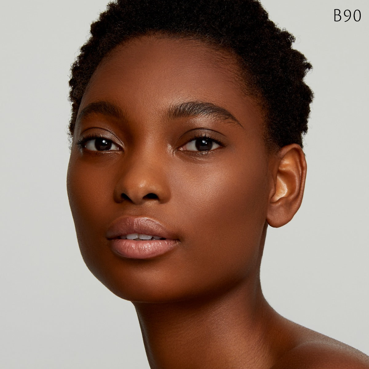 Radiant Fluid Foundation Natural Broad Spectrum SPF 25 Sunscreen