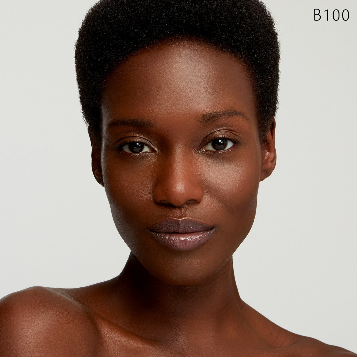 Radiant Fluid Foundation Natural Broad Spectrum SPF 25 Sunscreen