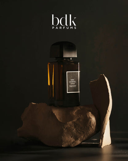 Gris Charnel Extrait