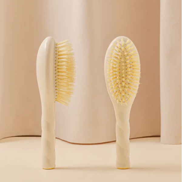 N.06 My First Brush - Creamy White