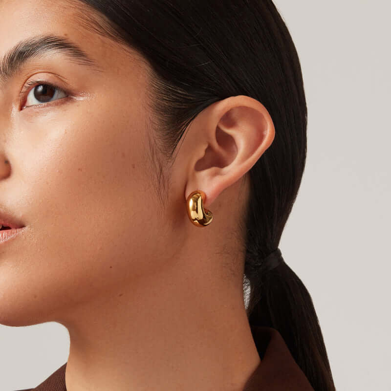 Tome Hoops Medium Earrings- Gold