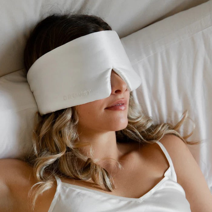 Akoya Pearl Silk Sleep Eye Mask
