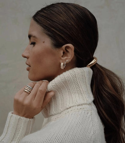 Glossy Arch Pony Cuff Gold