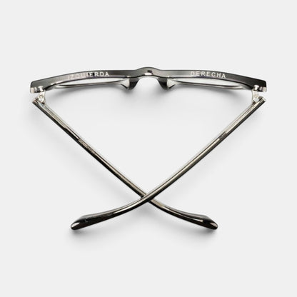 D28 Eye Appliance Gloss Black &amp; Vodka