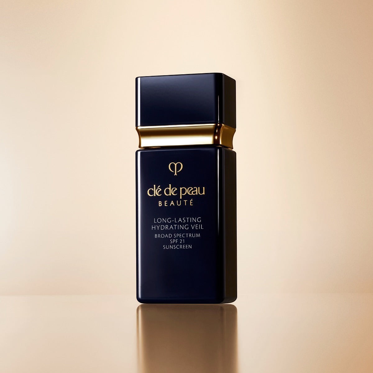 clé de peau BEAUTÉ Clé de Peau Long-Lasting Hydrating Veil Broad Spectrum SPF 21