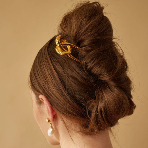 Glossy Knot Hair Pin Gold