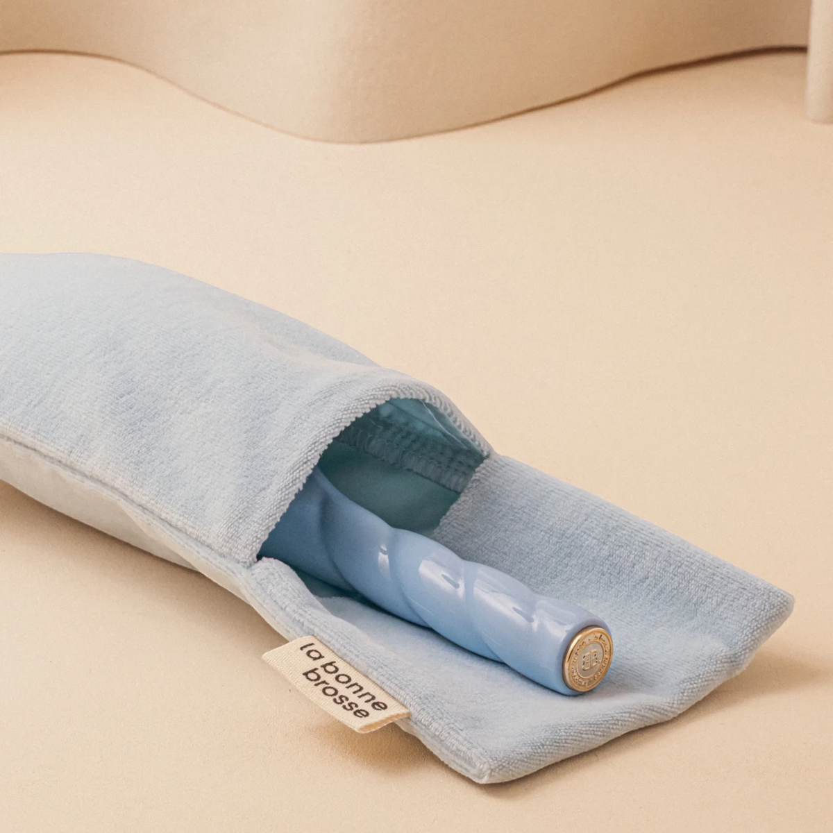 Shop Rescue Spa N.01 large hair brush handle in a soft light blue velvet protective pouch