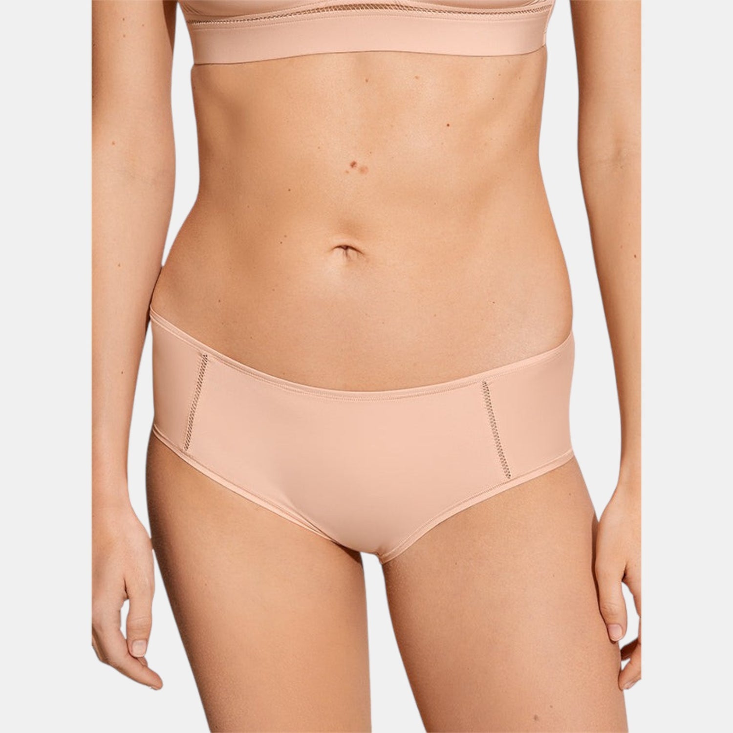 Shop Rescue Spa MONICA low rise boy shorts in nude recycled polyamide jersey with side Vous-et-Moi stitching