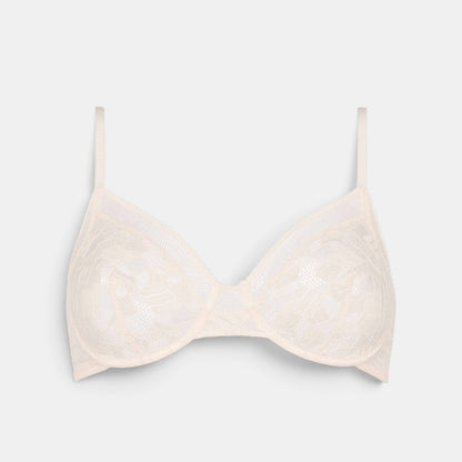 Shop Rescue Spa Paradis full-cup bra in toile a beurre featuring delicate lace detailing and thin adjustable straps.