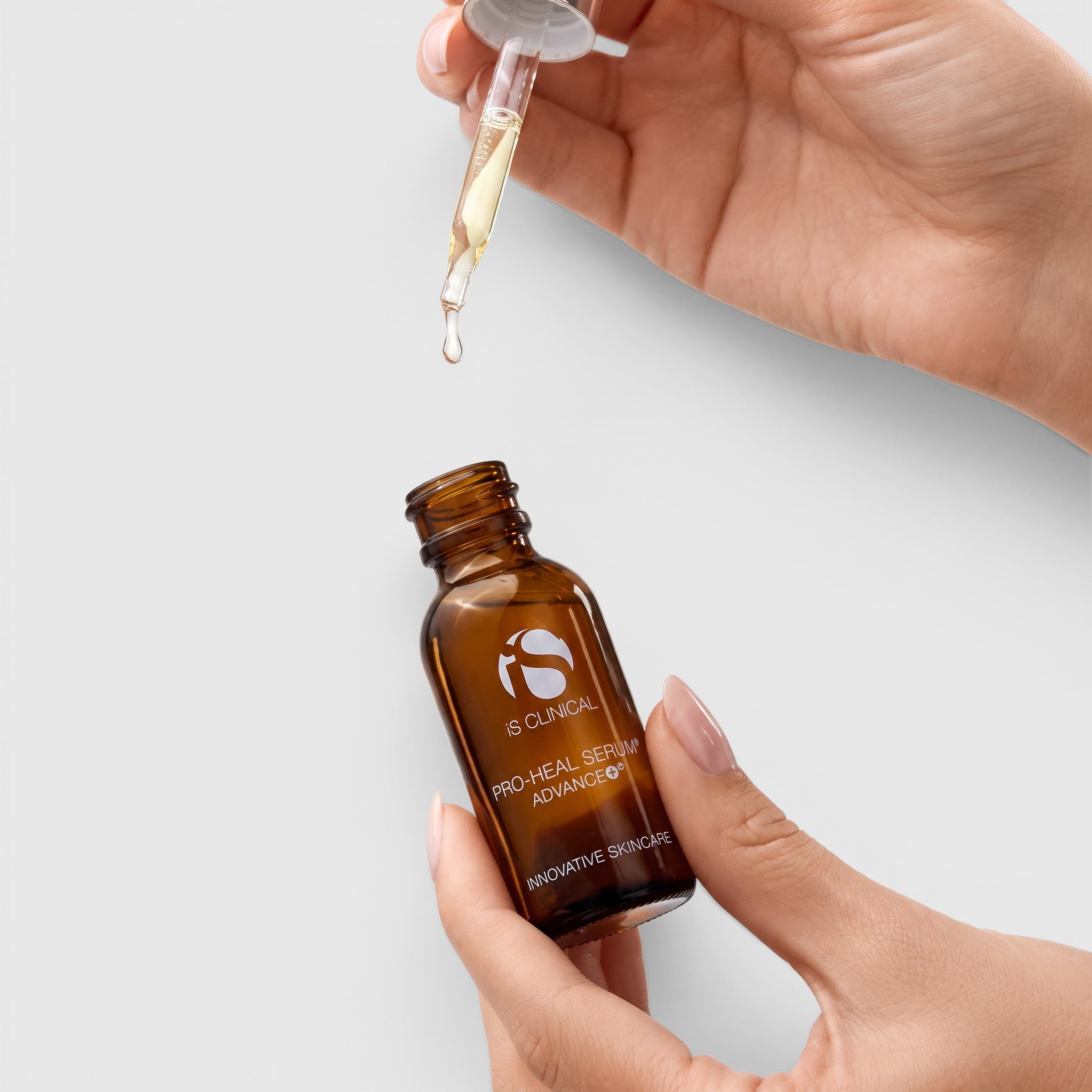 iS Clinical Pro-Heal Serum Advance+ - restorative face serum