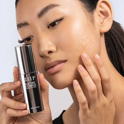 Shop Rescue Spa ZIIP Electric Complex conductive gel applied to a model&